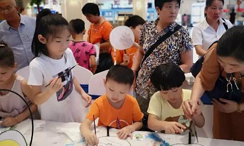 清涼一夏畫(huà)出來(lái)，盆栽冰淇淋&團(tuán)扇彩繪美好上演！